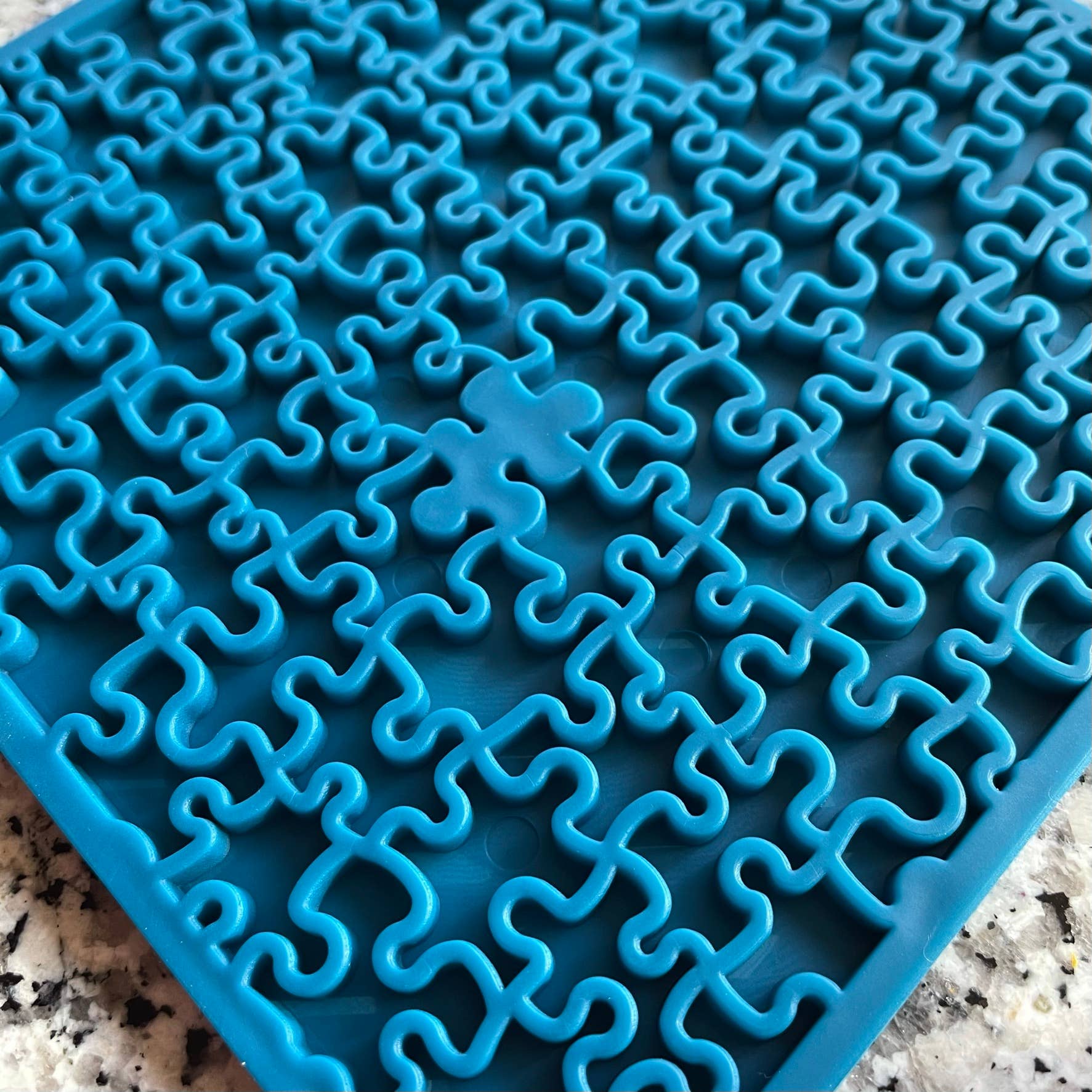 Tapis de léchage et d'occupation pour chien - Motif Puzzle 🧩