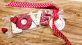 Charger l'image dans la visionneuse de la galerie, Set de biscuits LOVE - Poulet
